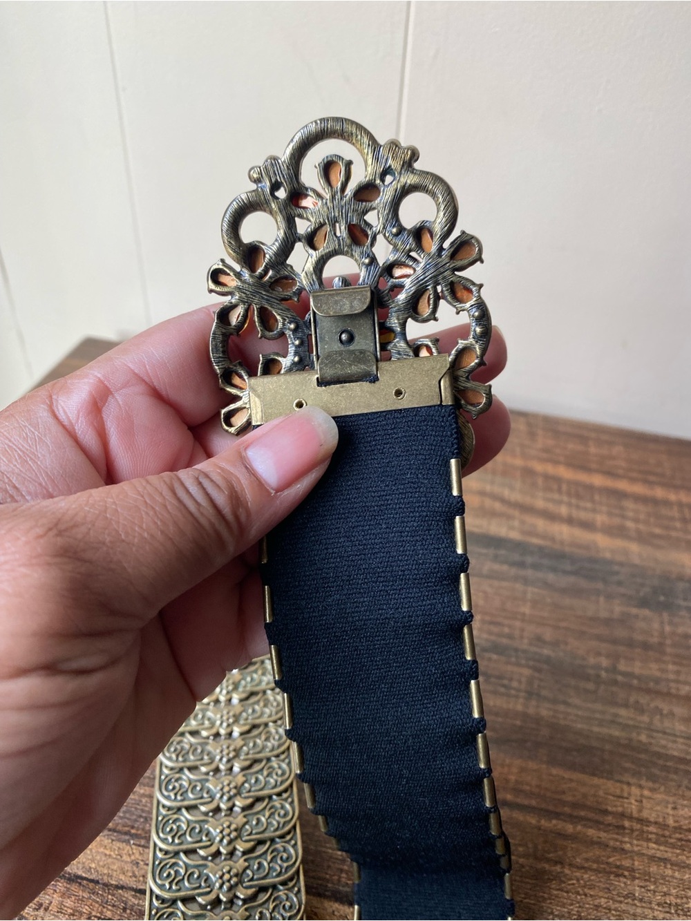 Vintage Metal Belt, Adjustable 42” - Picture 8 of 11